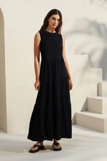 Black Sleeveless Crew Neck Tiered Summer Maxi Dress